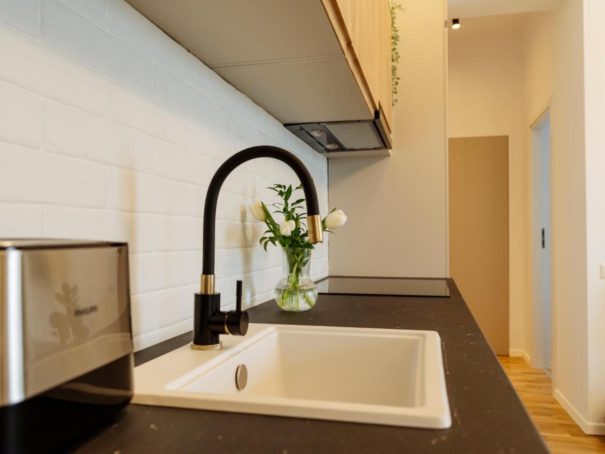 Sunny 2Br Flat - Top Location - Amazing Balcony Букурещ Екстериор снимка