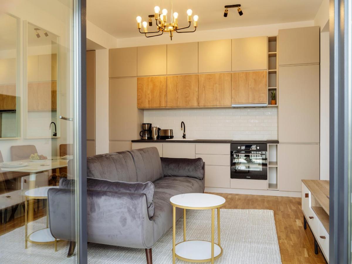 Sunny 2Br Flat - Top Location - Amazing Balcony Букурещ Екстериор снимка