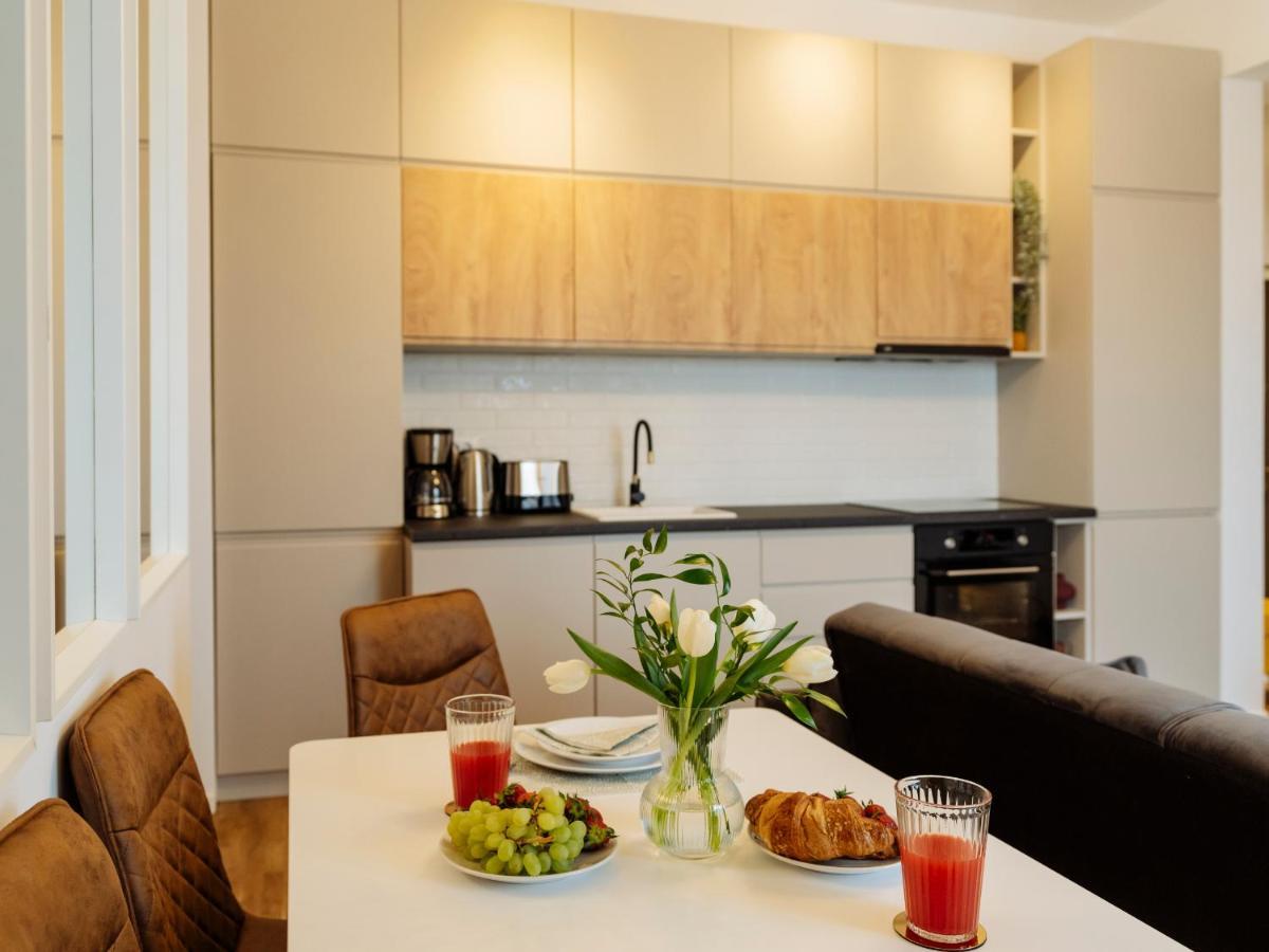 Sunny 2Br Flat - Top Location - Amazing Balcony Букурещ Екстериор снимка