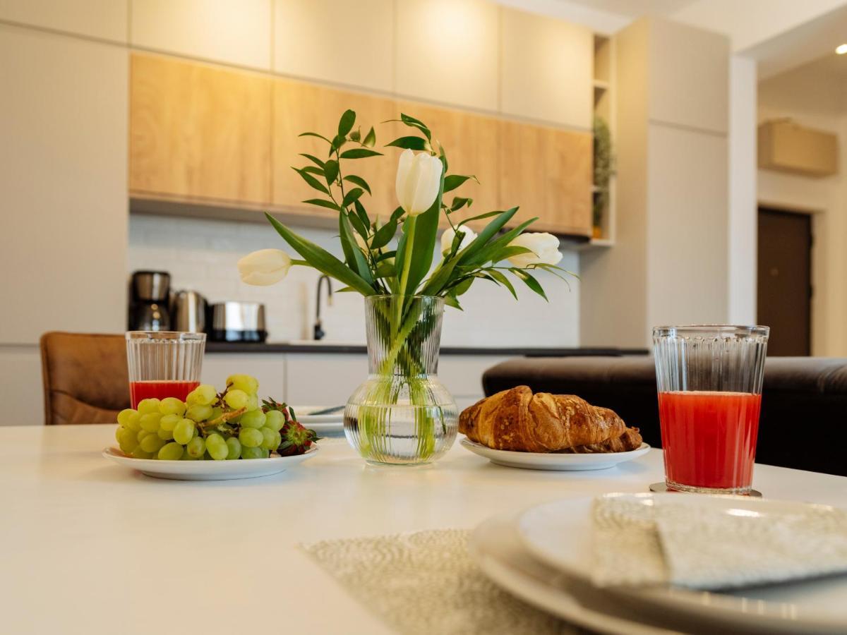 Sunny 2Br Flat - Top Location - Amazing Balcony Букурещ Екстериор снимка