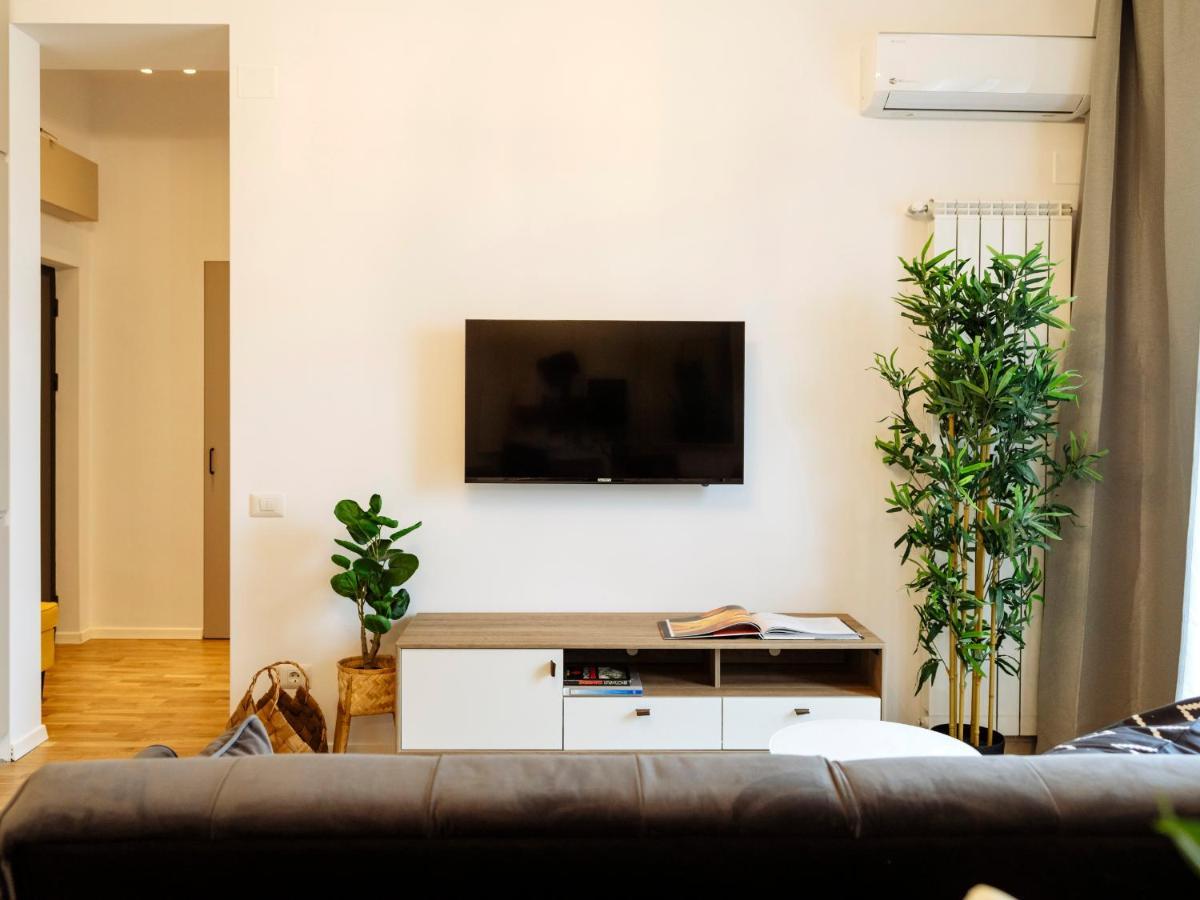 Sunny 2Br Flat - Top Location - Amazing Balcony Букурещ Екстериор снимка