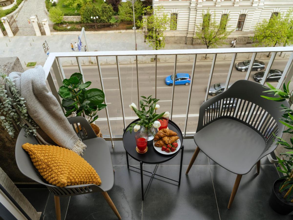Sunny 2Br Flat - Top Location - Amazing Balcony Букурещ Екстериор снимка