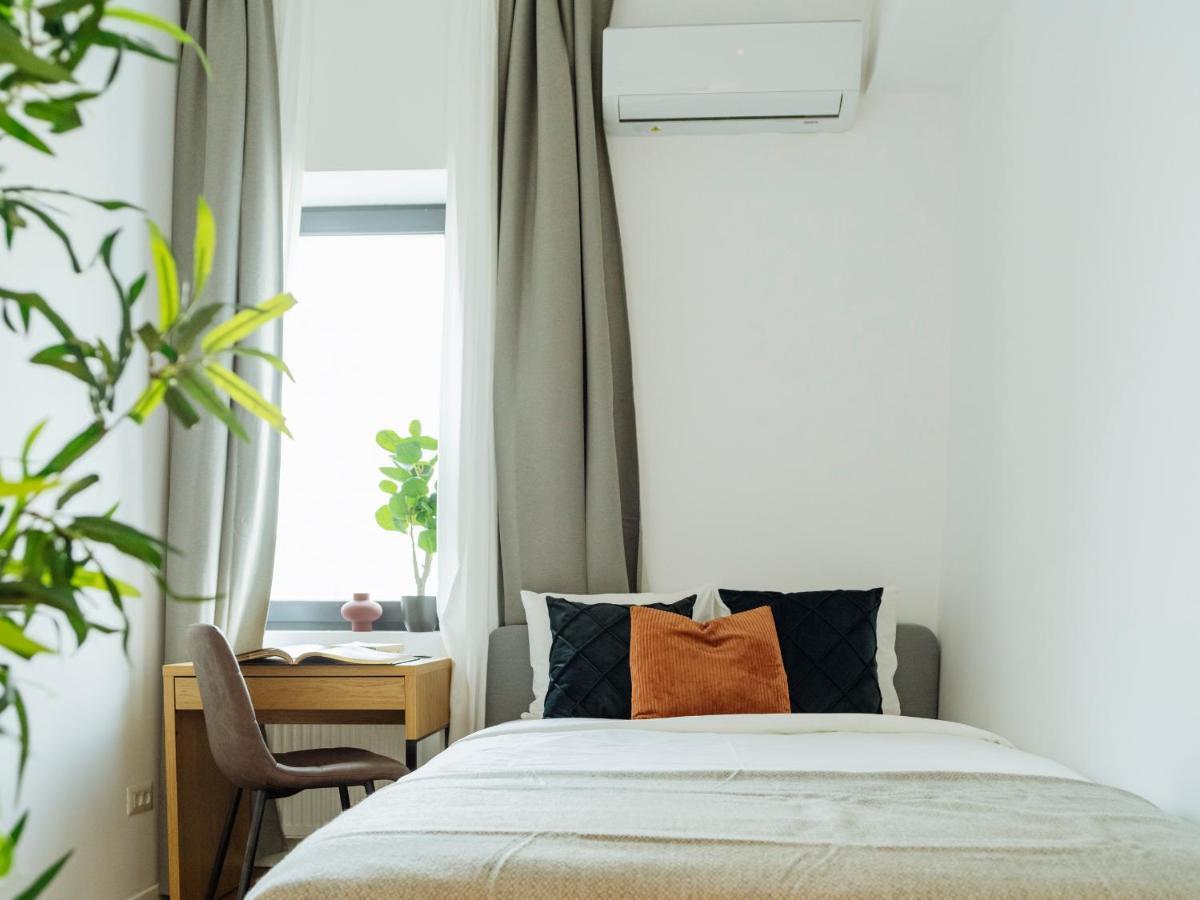 Sunny 2Br Flat - Top Location - Amazing Balcony Букурещ Екстериор снимка