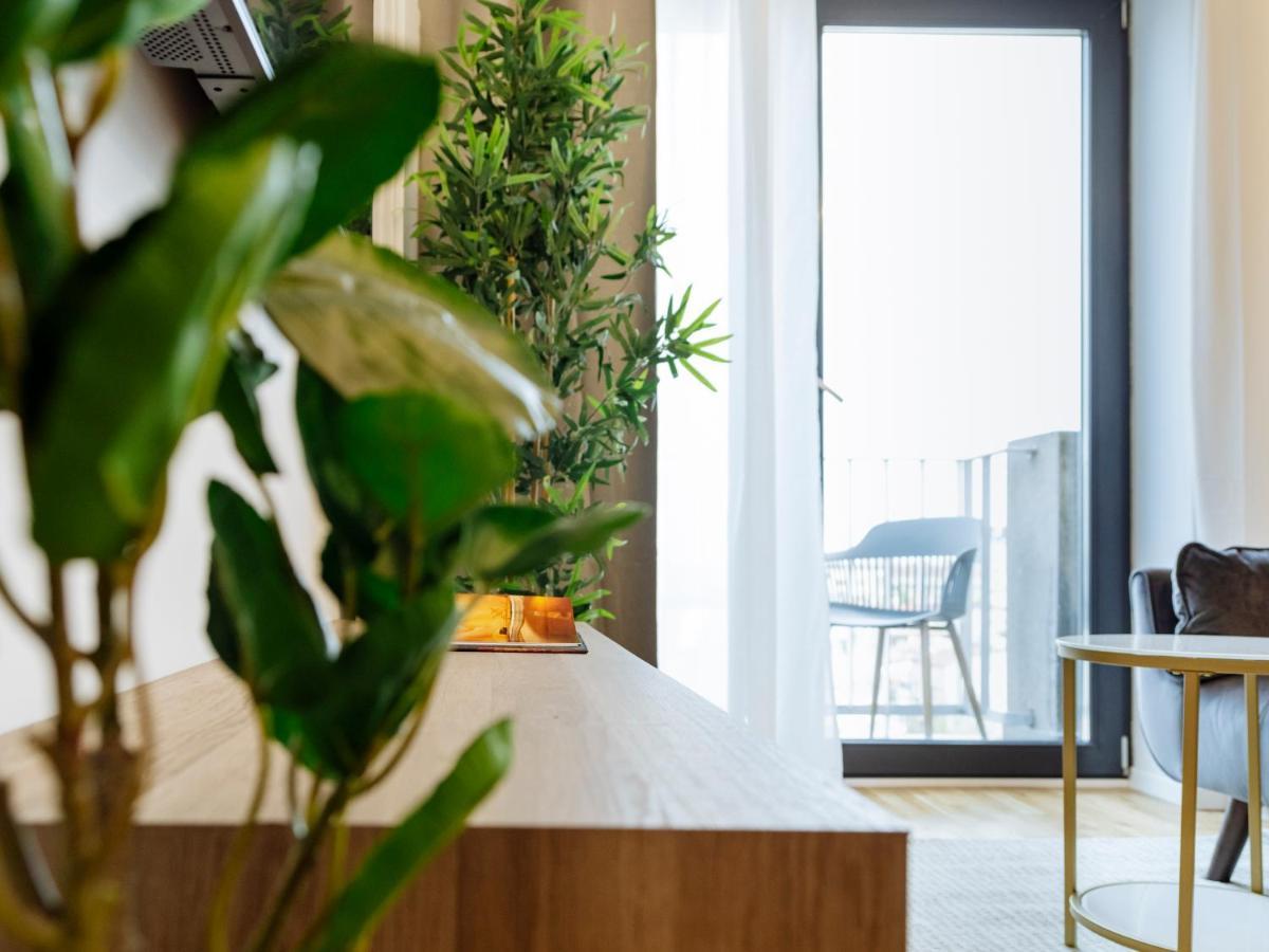 Sunny 2Br Flat - Top Location - Amazing Balcony Букурещ Екстериор снимка
